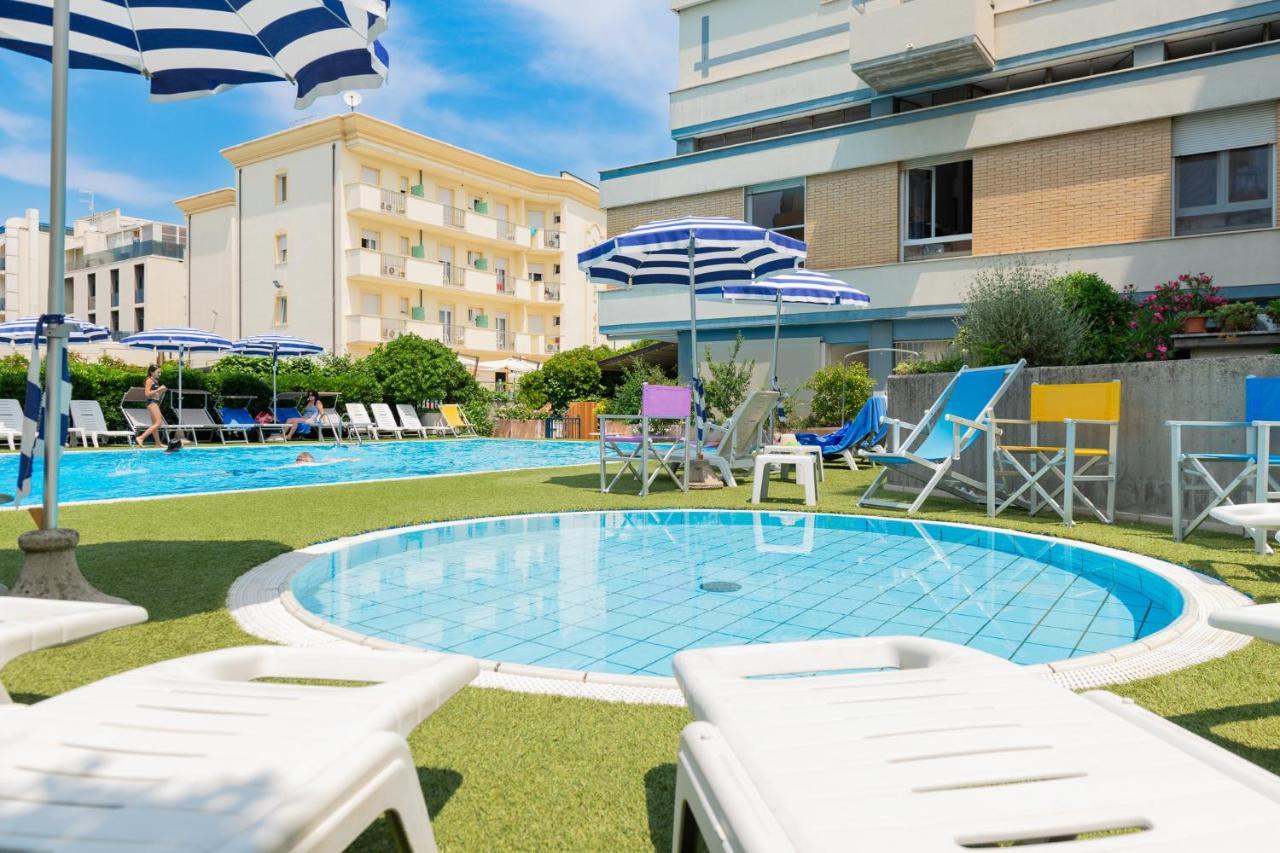 Hotel Caesar Cesenatico Dış mekan fotoğraf