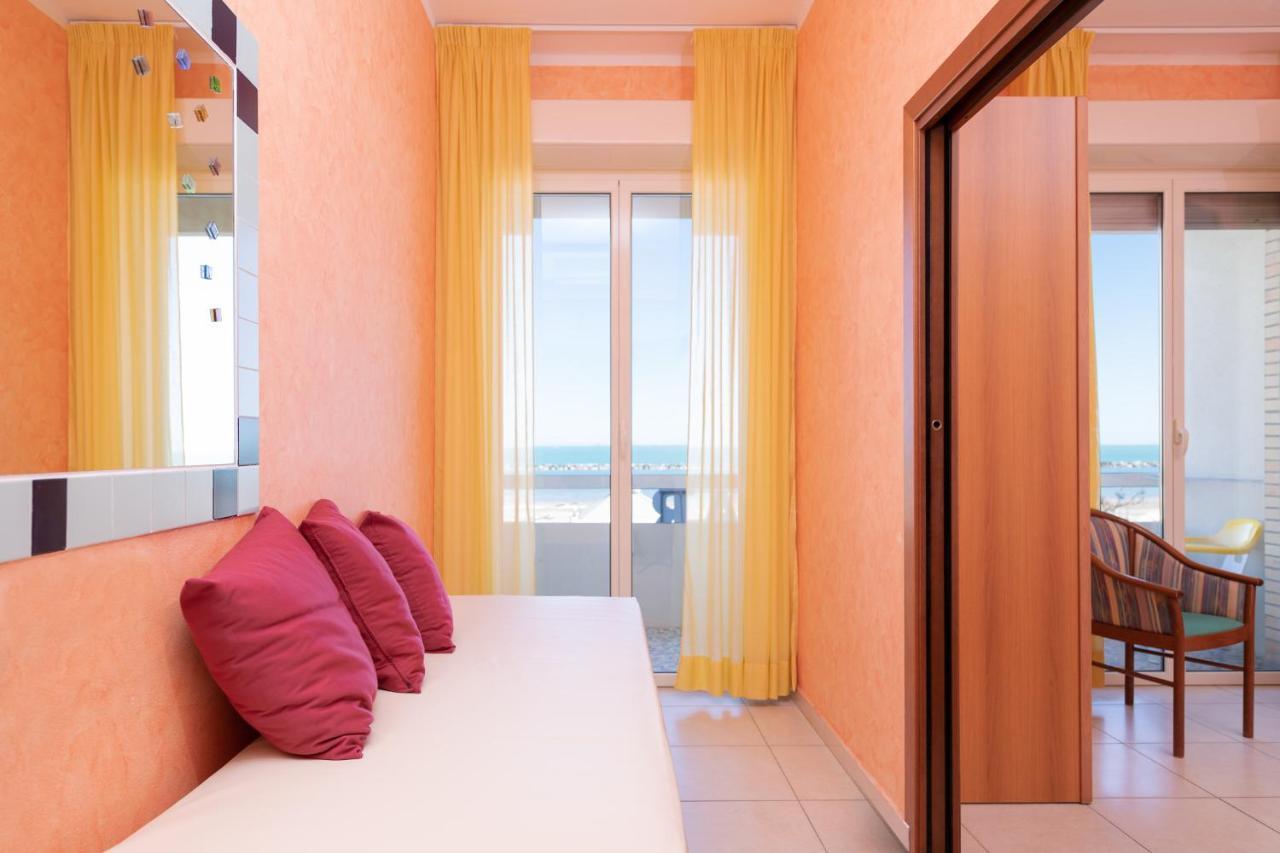 Hotel Caesar Cesenatico Dış mekan fotoğraf