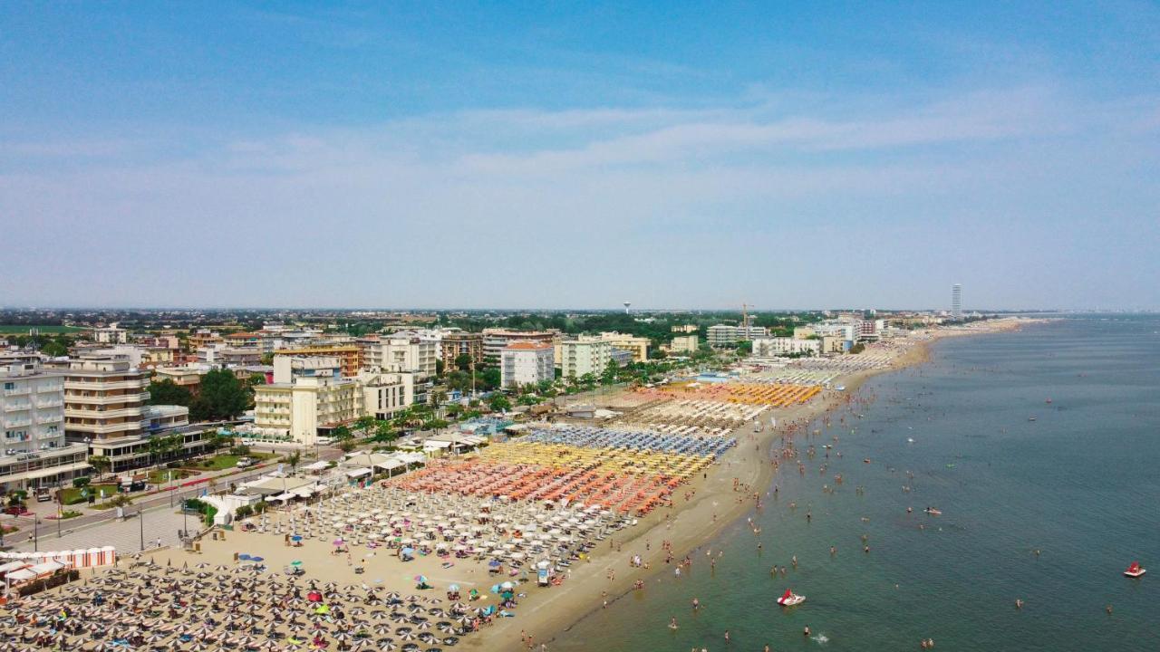 Hotel Caesar Cesenatico Dış mekan fotoğraf