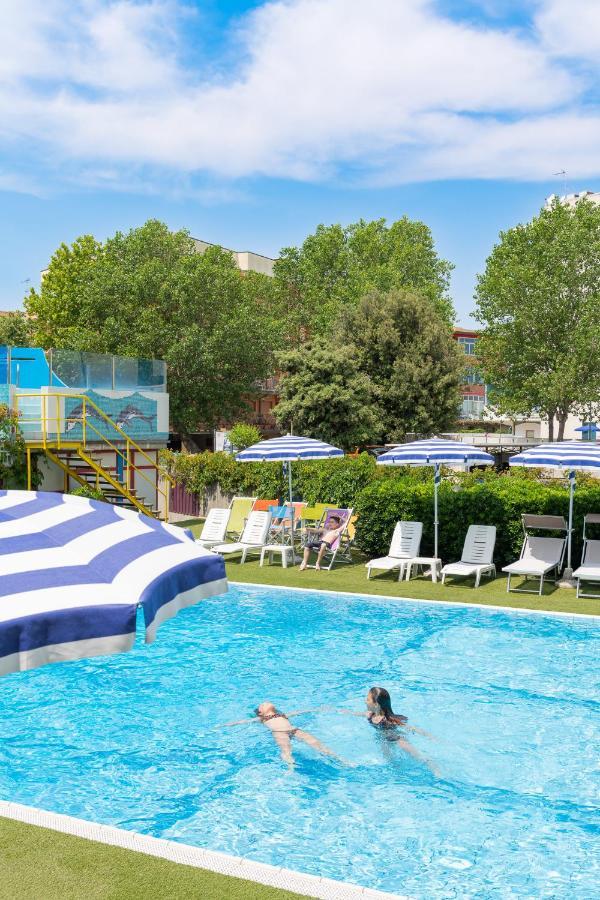 Hotel Caesar Cesenatico Dış mekan fotoğraf