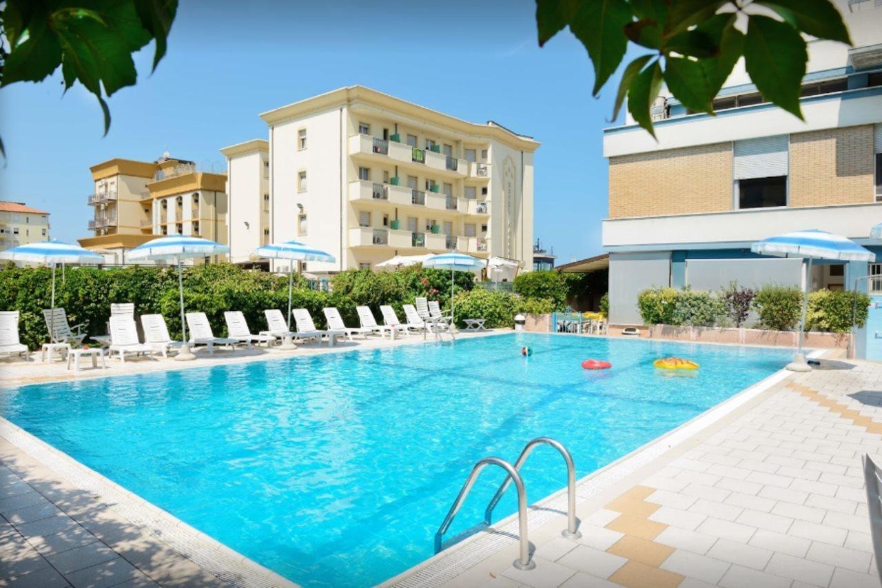 Hotel Caesar Cesenatico Dış mekan fotoğraf