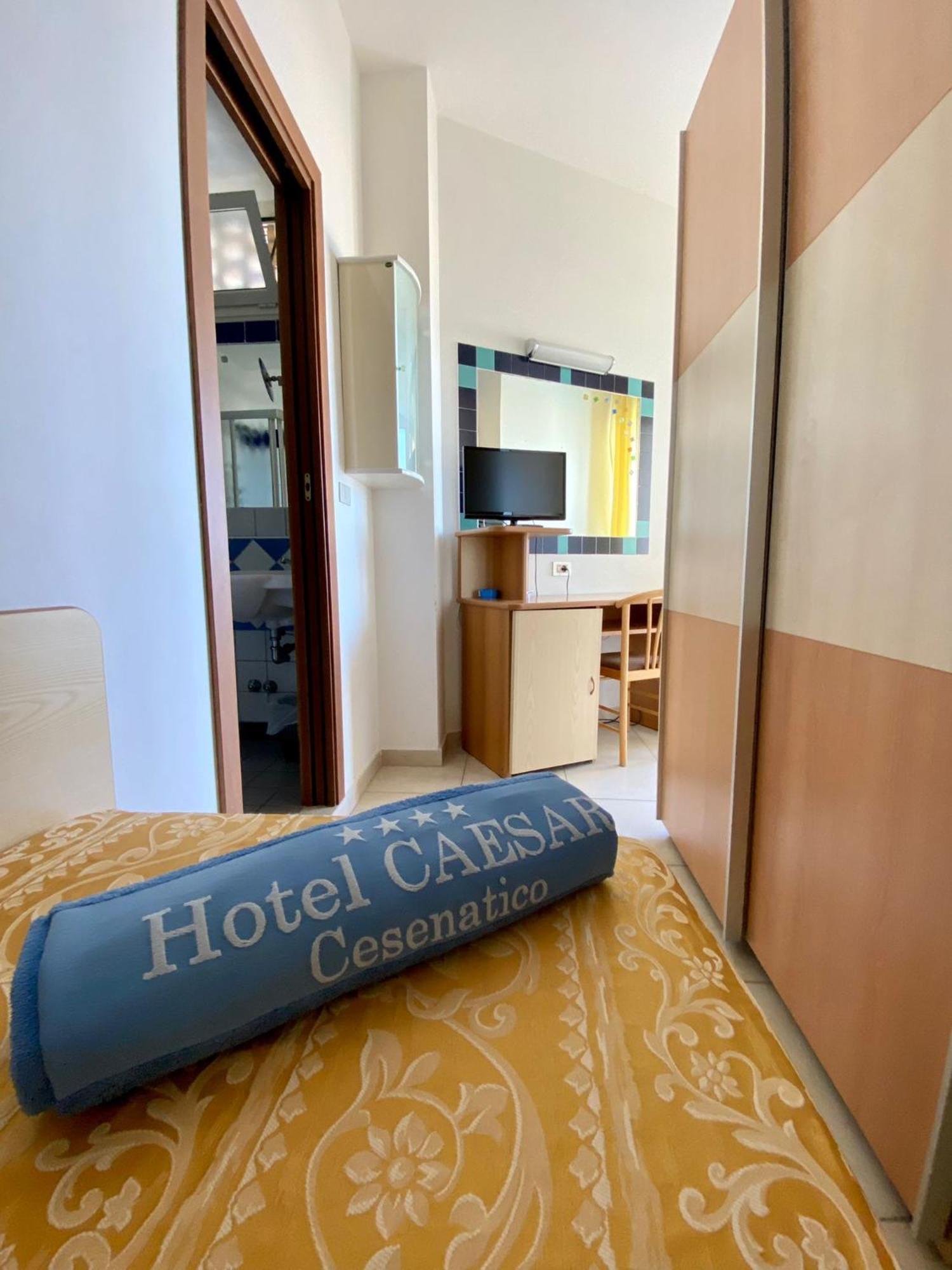 Hotel Caesar Cesenatico Oda fotoğraf